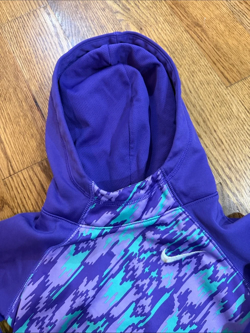 Girl’s Nike Dri-Fit Hoodie/Sweatshirt. Size 3T. Good Used Condition.
